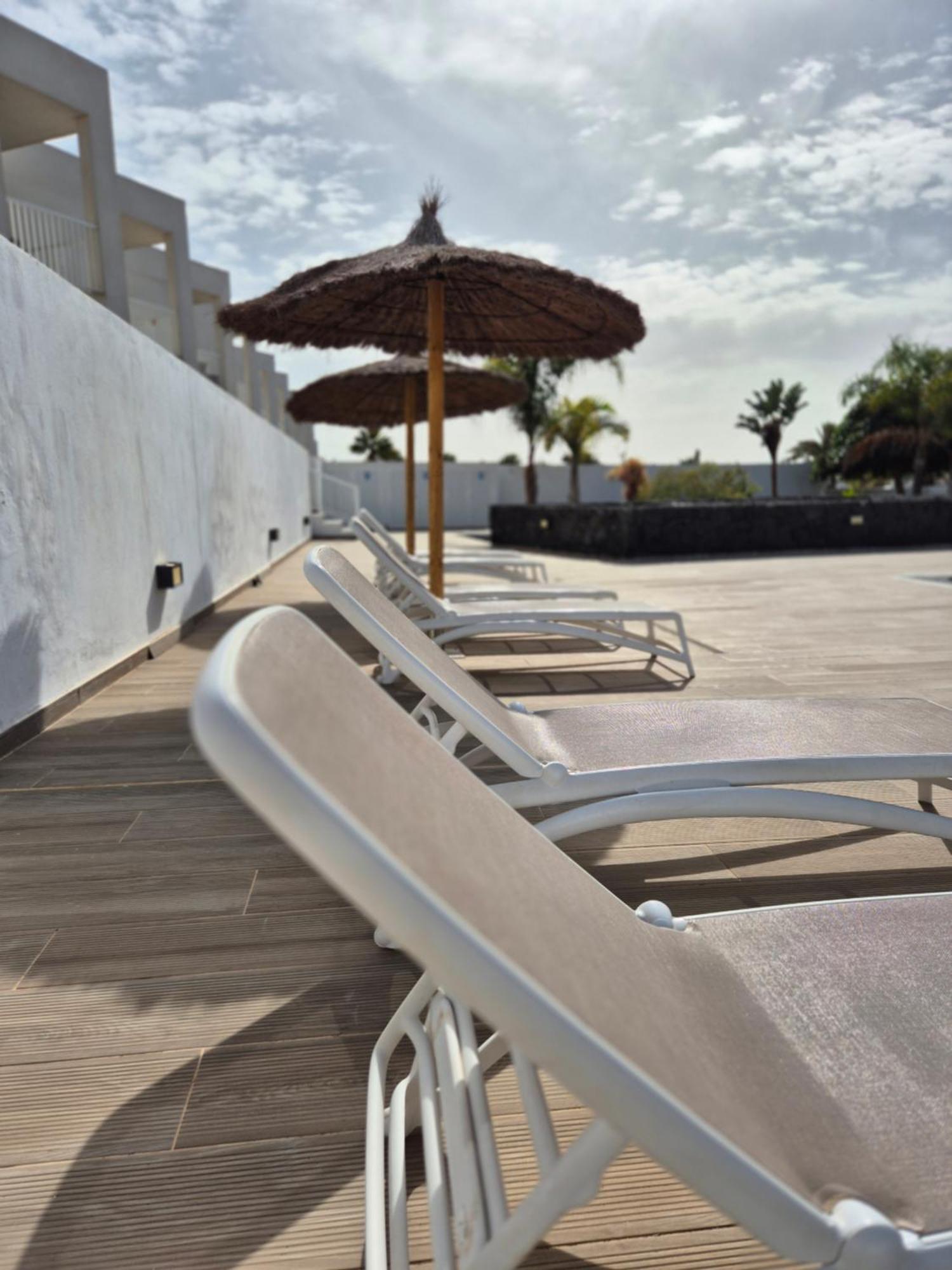 White Suite Deluxe Коста-Тегисе Экстерьер фото